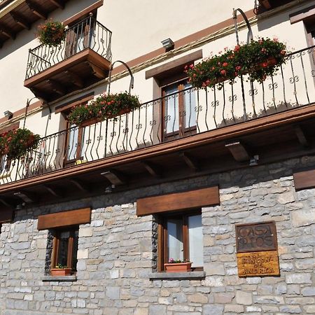 Apartamentos El Rincon De Andrea II Biescas  Eksteriør billede