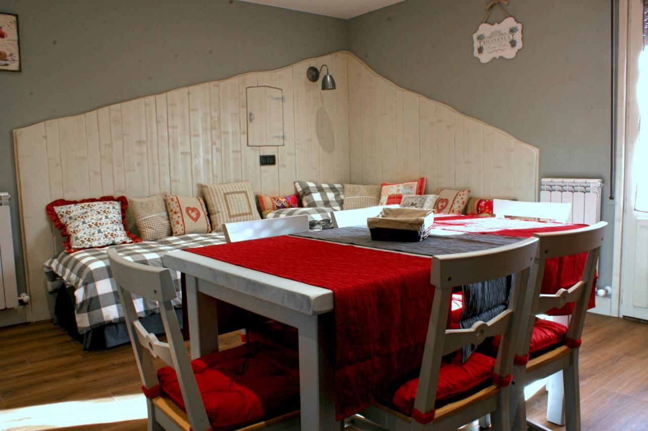 Apartamentos El Rincon De Andrea II Biescas  Eksteriør billede