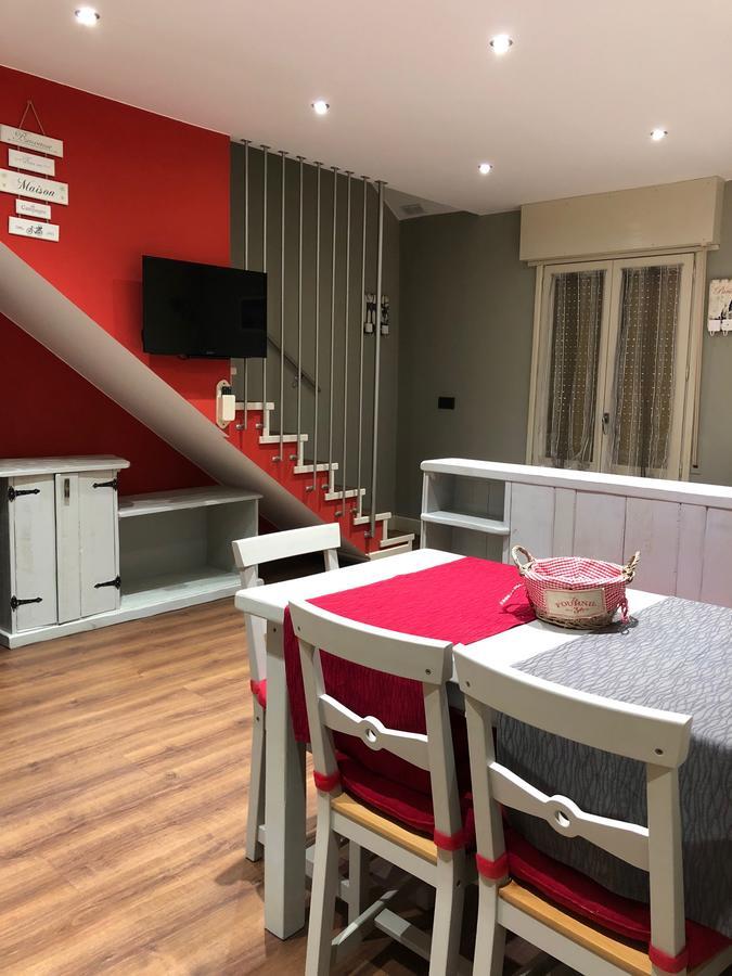 Apartamentos El Rincon De Andrea II Biescas  Eksteriør billede