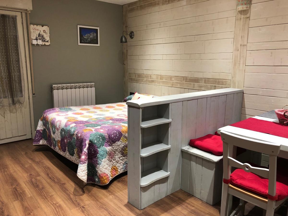Apartamentos El Rincon De Andrea II Biescas  Eksteriør billede