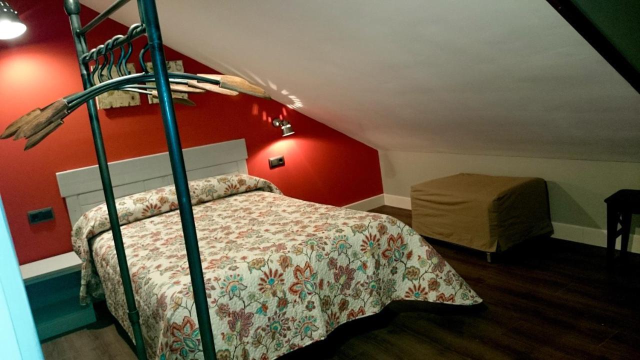 Apartamentos El Rincon De Andrea II Biescas  Eksteriør billede